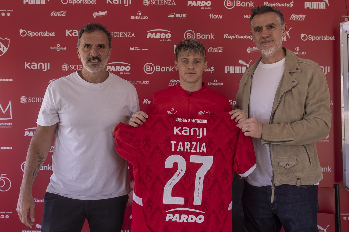 Diego Tarzia firmó la extensión de su contrato hasta diciembre de 2027.

¡Felicitaciones, Dieguito!

#TodoRojo 🔴