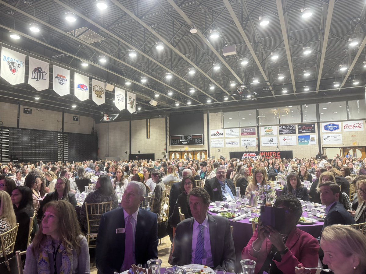 As <a href="/wsdirector/">Kati Machtley</a> said “we stand on those that came before us.” 28 years ago Kati had a vision to start the <a href="/BryantUniv/">Bryant University</a> 
Women’s Summit and today that tradition stood 1000 women strong- All because of Kati’s work and that of the new director Inge Lise-Ameer and her team of leaders🙌