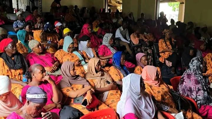 Helpabroda initiative tweet media