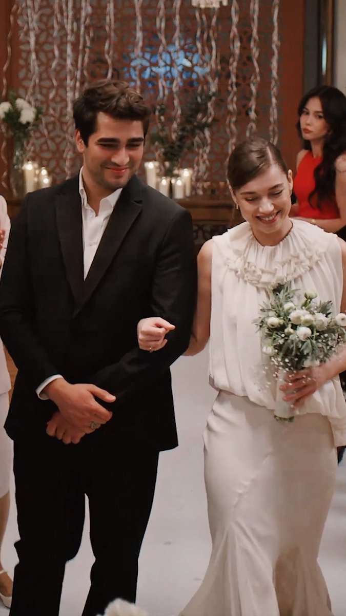 alıntı girip ment atalım hedef 1.000 ment

#AfraSaraçoğlu #MertRamazanDemir