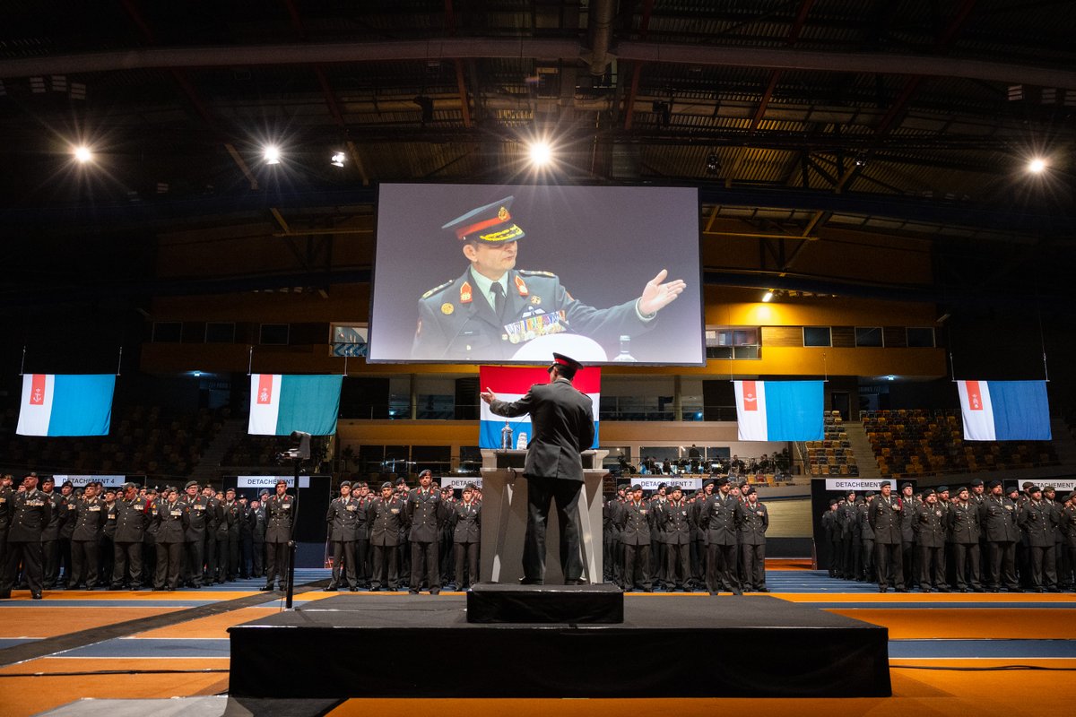 Zo'n 750 militairen uit de hele krijgsmacht ontvingen vandaag de Herinneringsmedaille Internationale Missies (HIM), als #waardering voor hun inzet in missies in Bosnië en Litouwen, in Irak en Koerdistan, in Israël, Libanon en Syrië, in Bahrein en Qatar en op de Rode Zee.