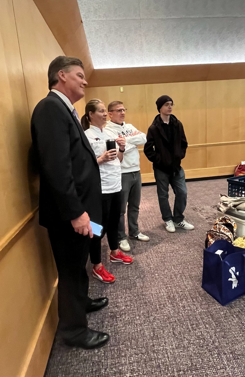 Thank you to <a href="/AngieMWHITCOMB/">Angie Whitcomb</a> of Hospitality MN and the work of her team on today's 19th Annual State ProStart Invitational. And special thanks to State Representatives <a href="/BradTabke/">Brad Tabke</a> and <a href="/BenBakebergMN/">BenBakebergMN</a> , and State Senator <a href="/EricPrattMN/">EricPrattMN</a> for stopping by and supporting this great event!