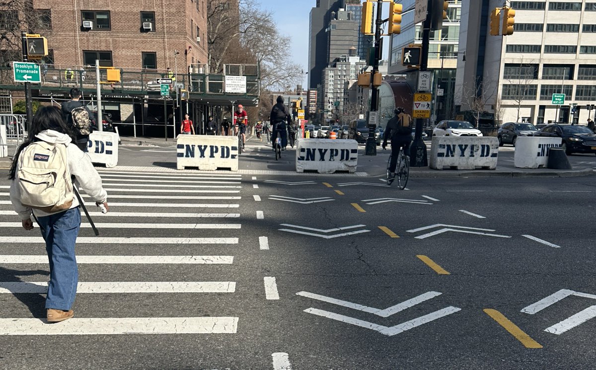 NYC Bike Lanes tweet media