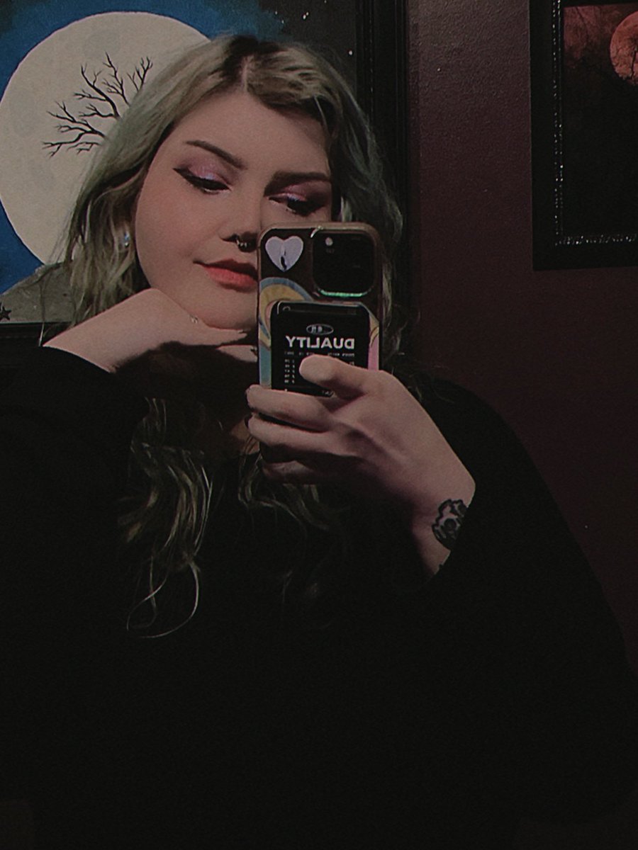 flowerdkyun's tweet image. 🌒🌕🌘
-
#monbebeselcaday #mbbsd #아이엠