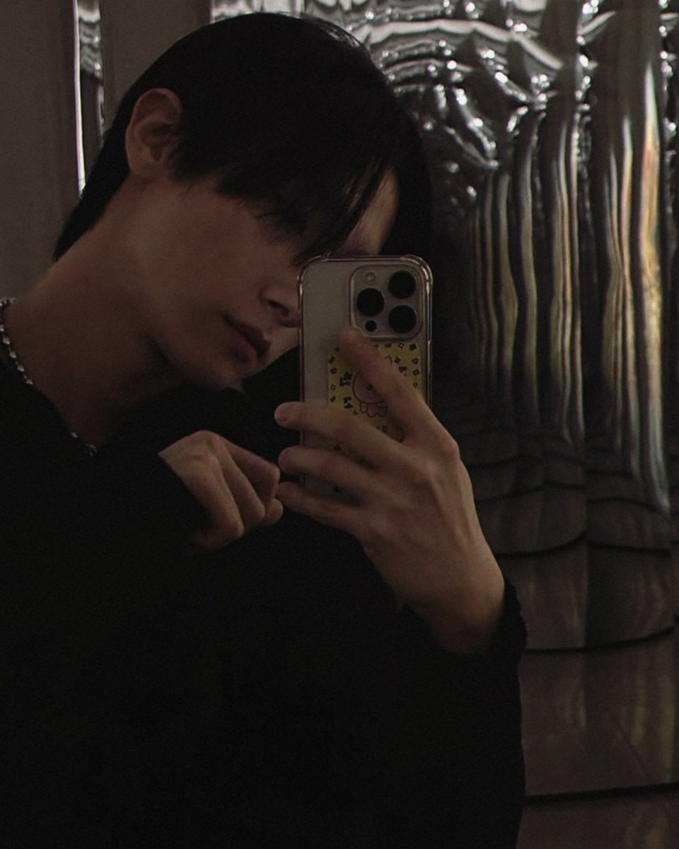 flowerdkyun's tweet image. 🌒🌕🌘
-
#monbebeselcaday #mbbsd #아이엠