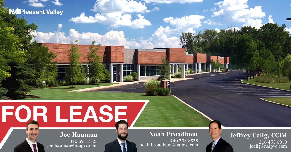 FEATURED LISTING | This industrial space offers 2 docks, 3 drive-ins, and an 18’ clear height, with multiple configurations possible to suit various needs. Learn more: myemail.constantcontact.com/7-855-25-466-S…