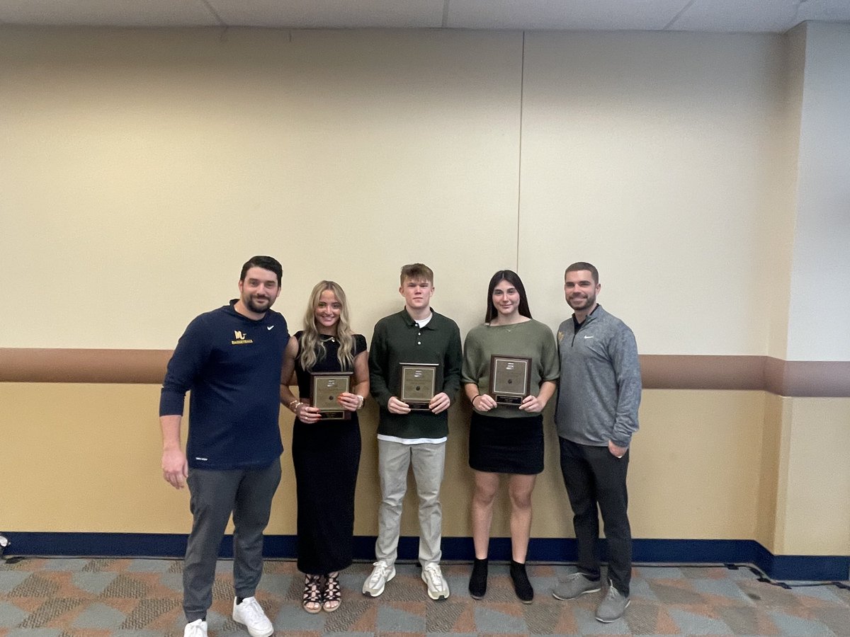 Congratulations to Sr Guard Vita Vargo and Jr Guard Alexis Cashdollar on making 1st Team All Big 56! Also congratulations to <a href="/MarsHS_Hoops/">Mars High School Basketball</a> Jr Guard Austen Wroblewski for making 1st Team as well!

<a href="/vitavargo/">Vita Vargo</a> <a href="/Cashdollar5_/">Alexis Cashdollar</a> 

#FAMILY 🪐