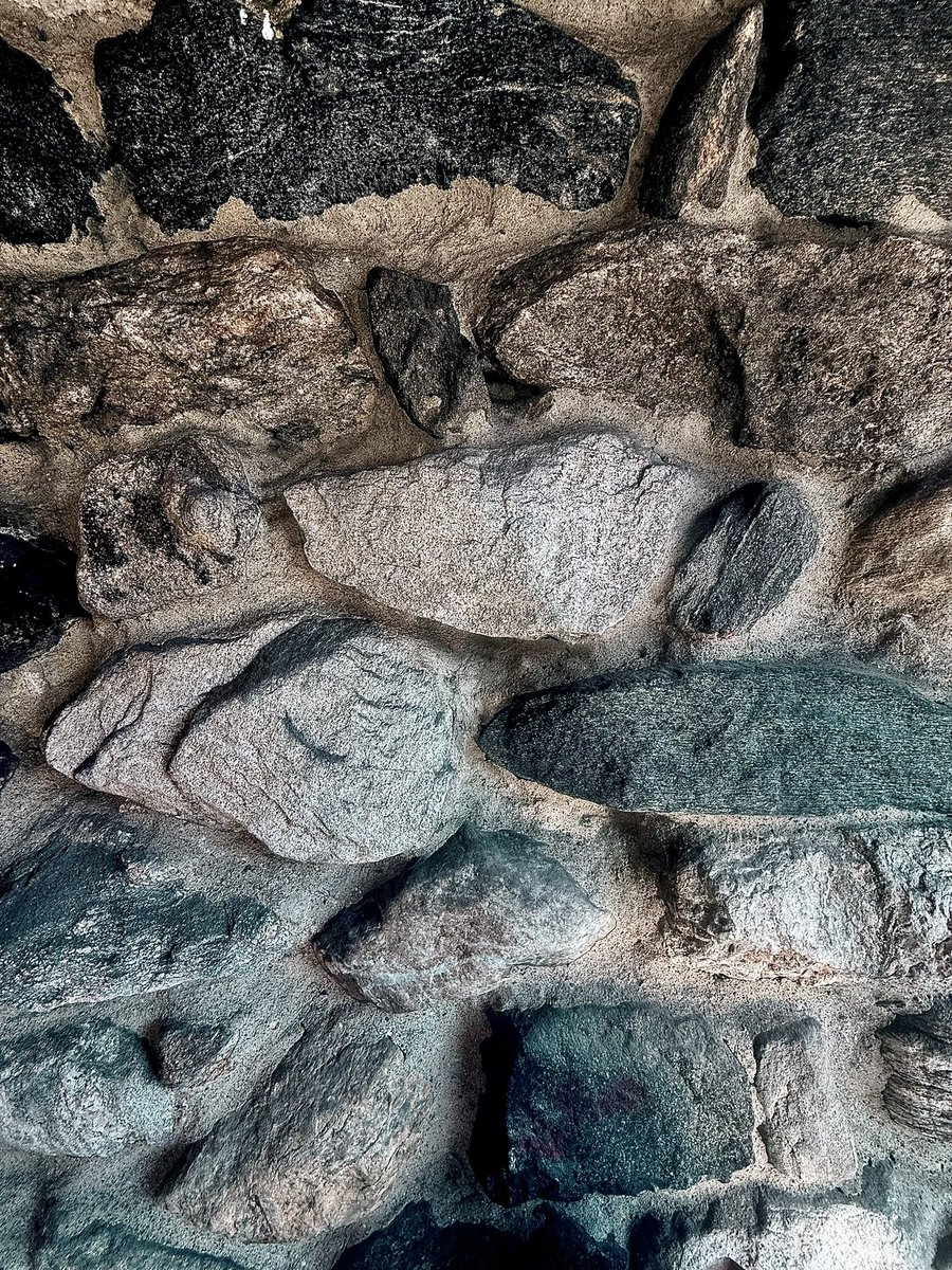 Ratt_The_Jay's tweet image. Hit It.
#dailyphoto #stonework #photography #texture #newengland