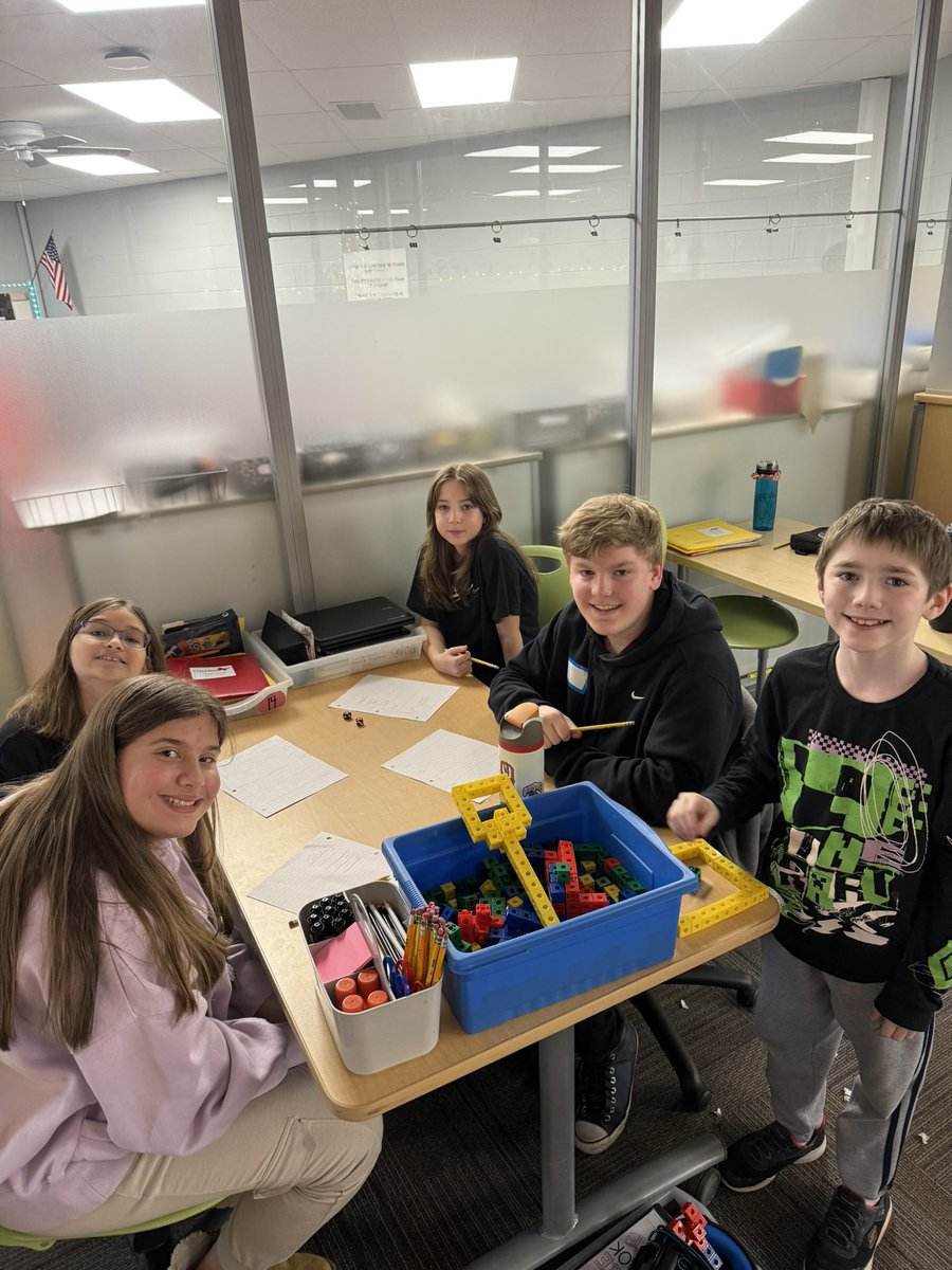 Miss Berdysz (@missberdysz) on Twitter photo Always such a treat to get to see former students on “Make a Difference Day”, especially when siblings get to visit! 🥰 #TeamFairfax <a href="/MentorMemorial/">Ericka Blackburn</a> Always such a treat to get to see former students on “Make a Difference Day”, especially when siblings get to visit! 🥰 #TeamFairfax <a href="/MentorMemorial/">Ericka Blackburn</a>