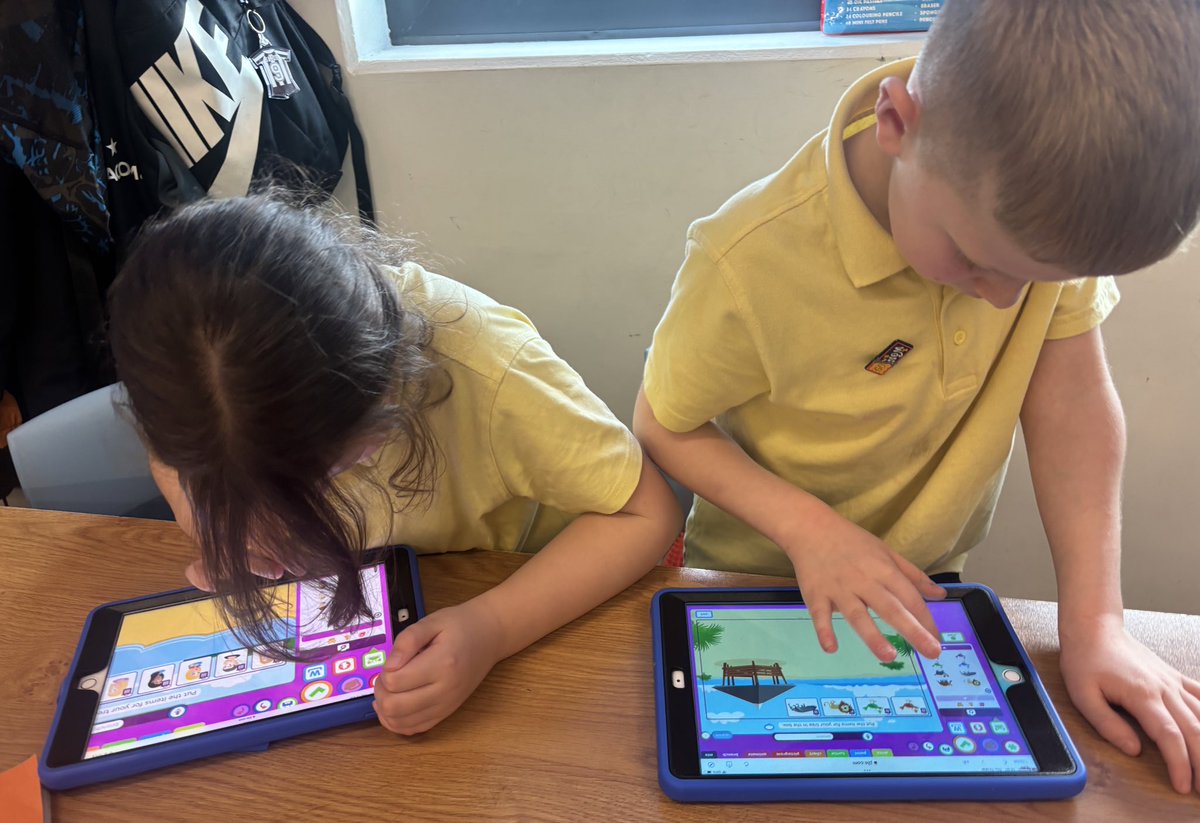 EastfieldPSHull's tweet image. 3MP had a very fun afternoon creating our own branching databases 👾 We chose different objects and created questions that separated them into different groups! #eps3MP #epscomputing