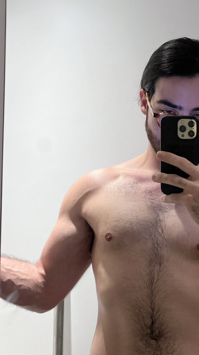 xbrenor's tweet image. homens com veias 😍