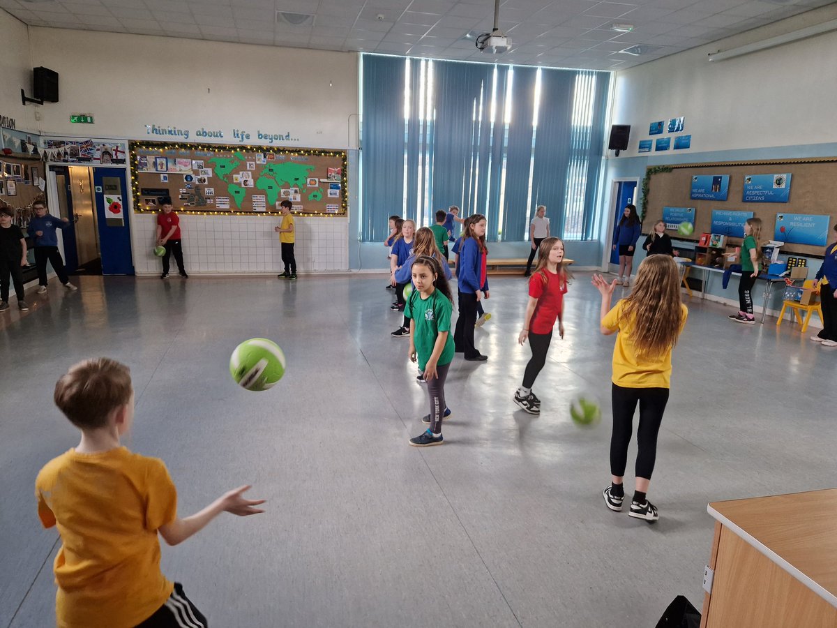 Year 5 started their new PE unit today and began to learn the skills required to play basketball. Throwing, catching and communication were key in today's lesson. 🏀