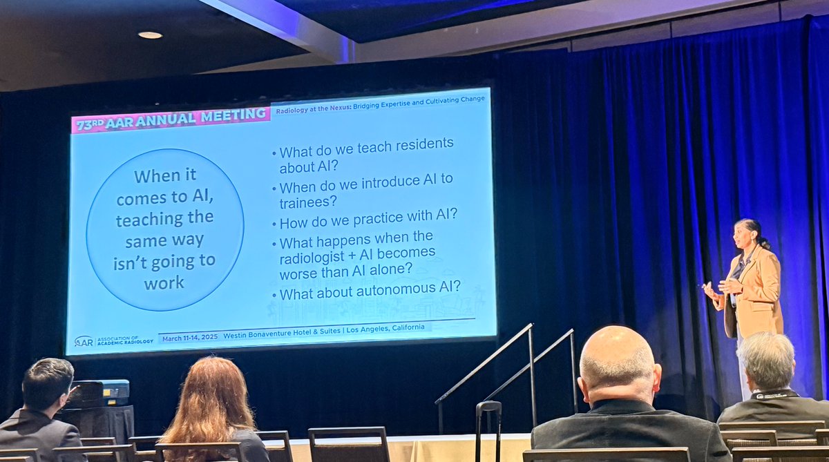 MonicaCheng_'s tweet image. Thought-provoking and insightful Brogdon panel presentations by Dr. Tessa Cook @asset25 and @francisdeng, on evolving educational and training paradigms in light of transformational technologies @aaradiol #AAR25 #AARad