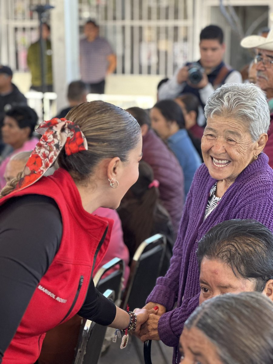 Estamos en San Juan del Río entregando comedores escolares 👏🏻🥕🥦🍅🥔 <a href="/DIF_Durango/">DIF Estatal Durango</a> 
<a href="/DIF_NMX/">SNDIF</a> 
#convalorycorazón❤️