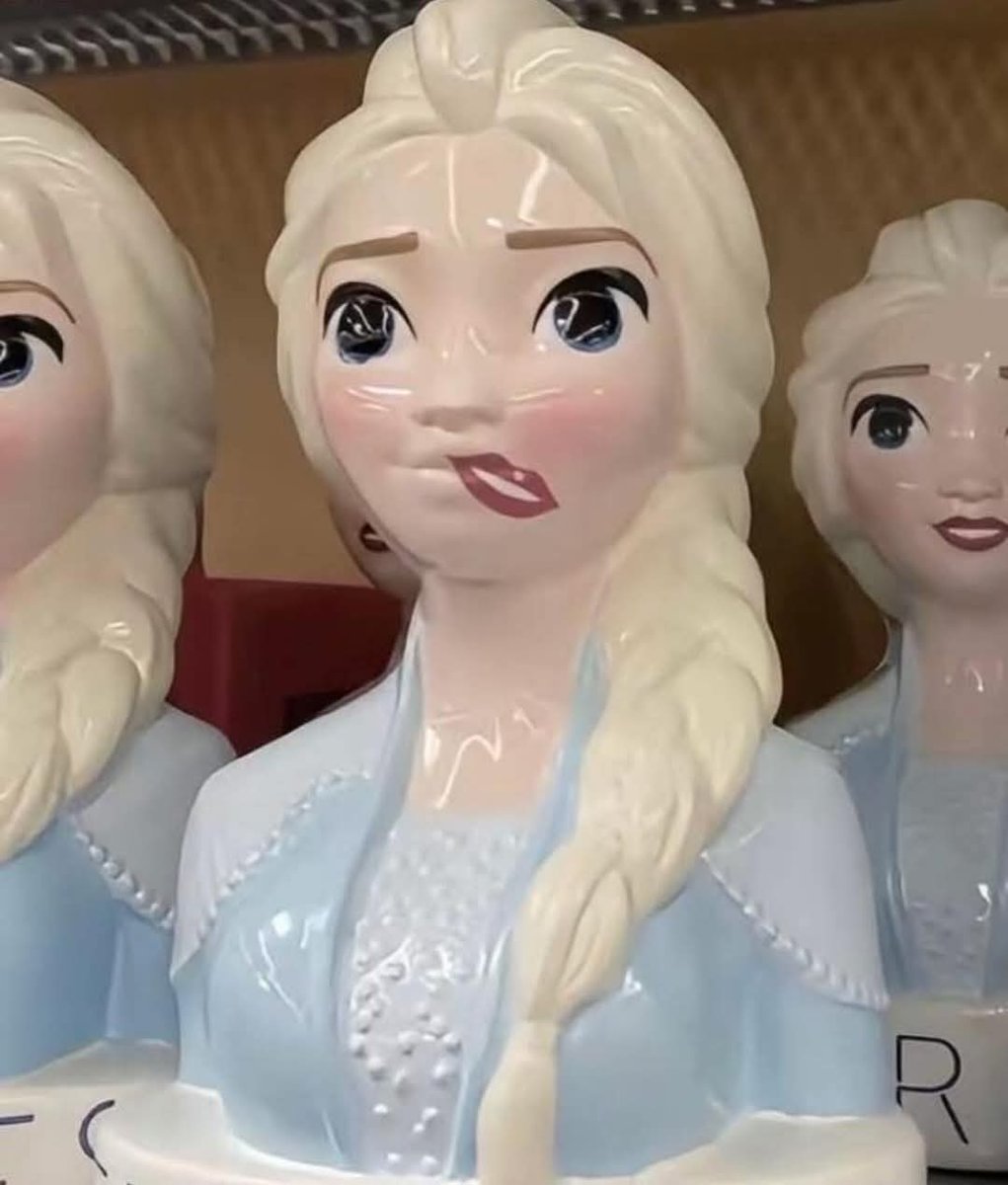 Nymphaa_Tonks's tweet image. No debes de estresarte con el trabajo
Yo: