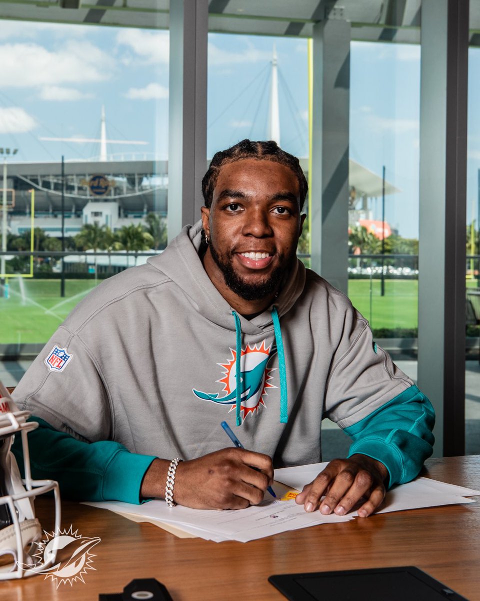 Miami Dolphins tweet media