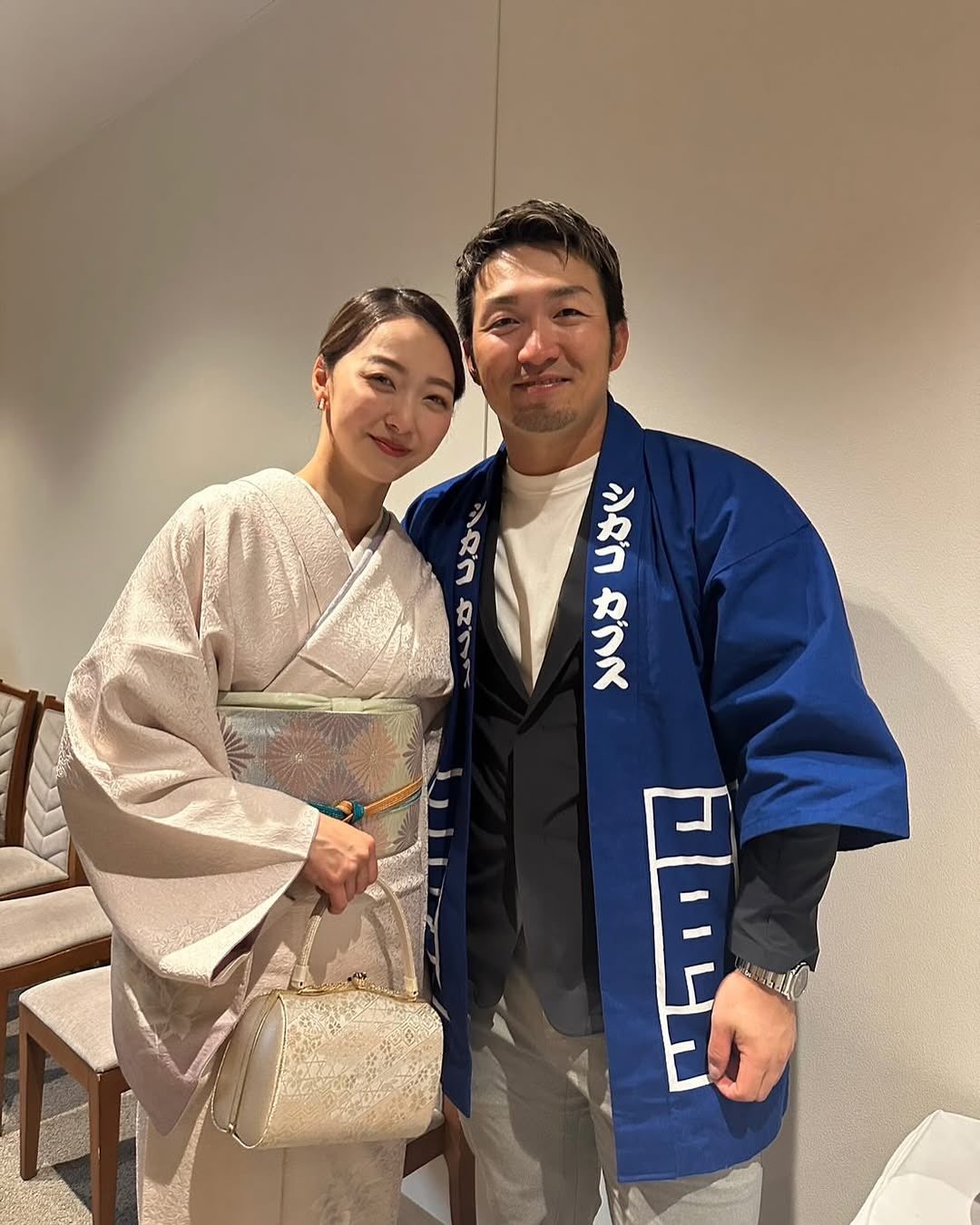 X-এ Cubs Zone: "Seiya Suzuki & his wife 🫶🏼 https://t.co/4g8C9xla3D" / X