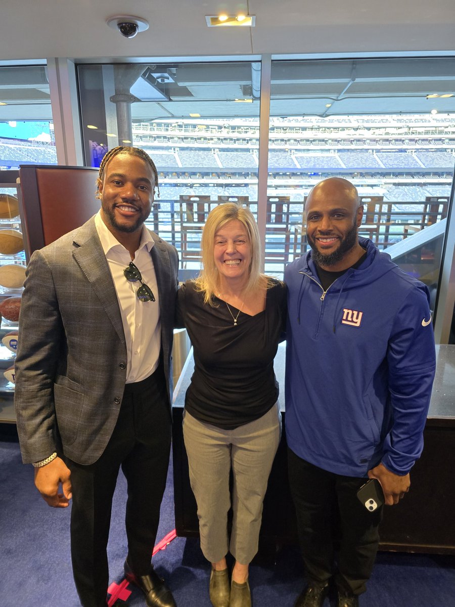 Nikki Tierney, J.D., M.S. Licensed Prof Counselor (@nikkitierney27) on Twitter photo Thank you to <a href="/GiantsCRDept/">NYG in the Community</a> <a href="/BobbyOkereke/">Bobby Okereke</a> and <a href="/MDOTADAMS20/">Mike Pops Adams</a> for a wonderful night honoring my brother <a href="/coachtierney74/">John Tierney</a> and other high school coaches. We heard a great conversation about how accountability, consistency, hard work, and giving back to the community = success. Thank you to <a href="/GiantsCRDept/">NYG in the Community</a> <a href="/BobbyOkereke/">Bobby Okereke</a> and <a href="/MDOTADAMS20/">Mike Pops Adams</a> for a wonderful night honoring my brother <a href="/coachtierney74/">John Tierney</a> and other high school coaches. We heard a great conversation about how accountability, consistency, hard work, and giving back to the community = success.