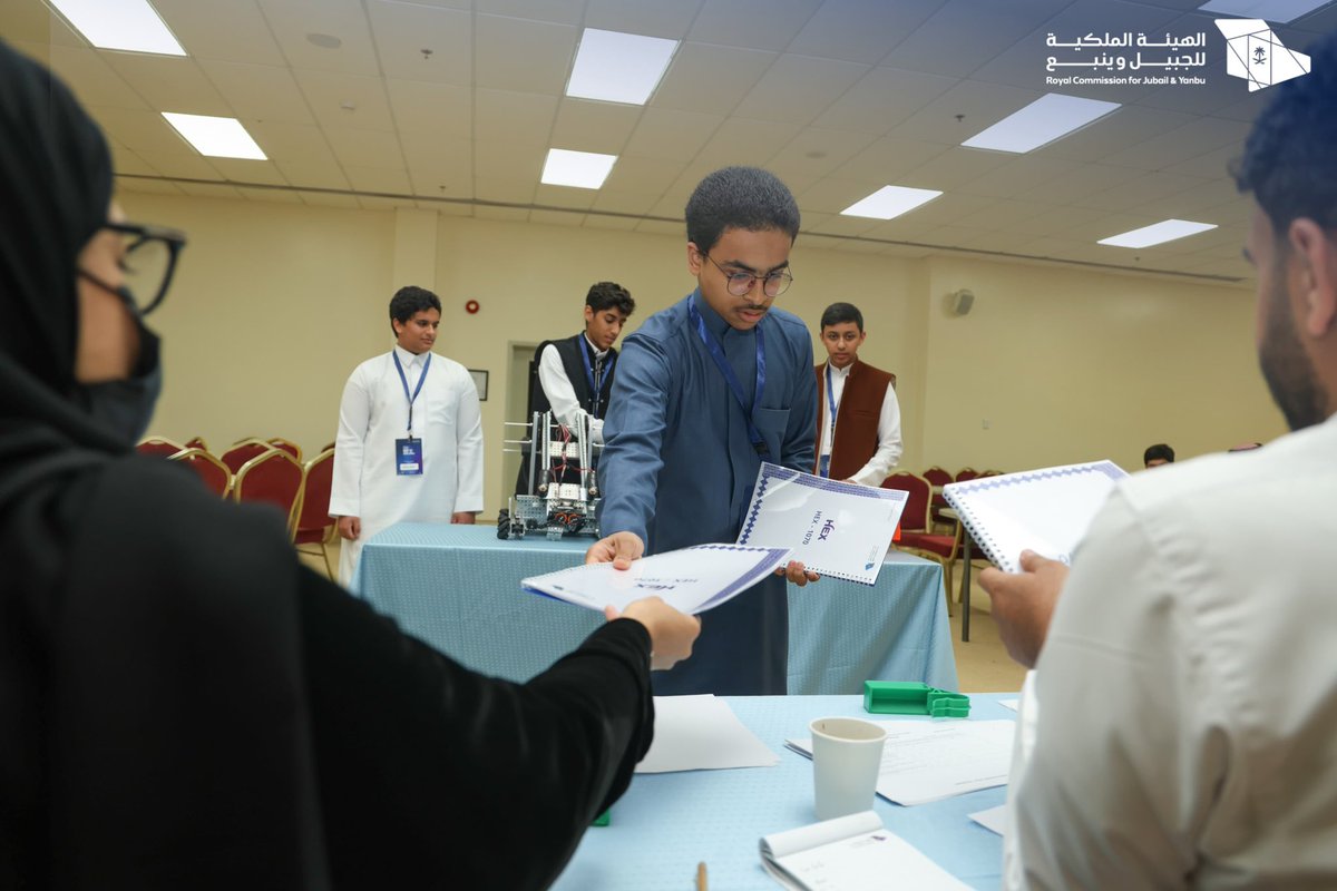 RCJY_Jubail's tweet photo. جانب من انطلاق النهائي الوطني لمسابقة تحدي فير��ت التقني (FIRST FTC 2025) الذي تستضيفه #الهيئة_الملكية_بالجبيل في مركز الملك عبدالله الحضاري بمدينة #الجبيل_الصناعية 
@FIRST_1SAUDI

#صناعة_وحياة https://t.co/Bo5BUujTLE