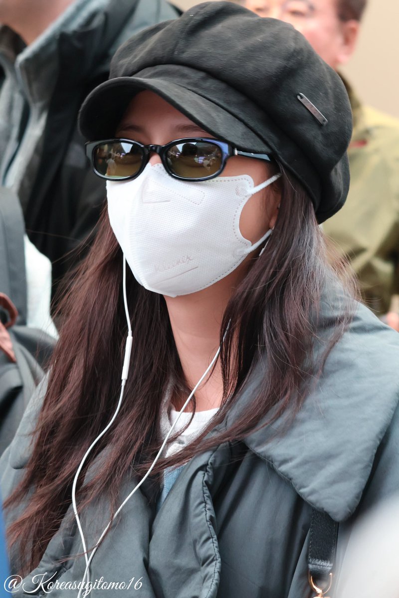 NEWSJISOO's tweet photo. #JISOO at ICN Airport, heading to Manila for the start of her Asia tour ‘Lights, Love, Action’. https://t.co/8jyUENwwvm