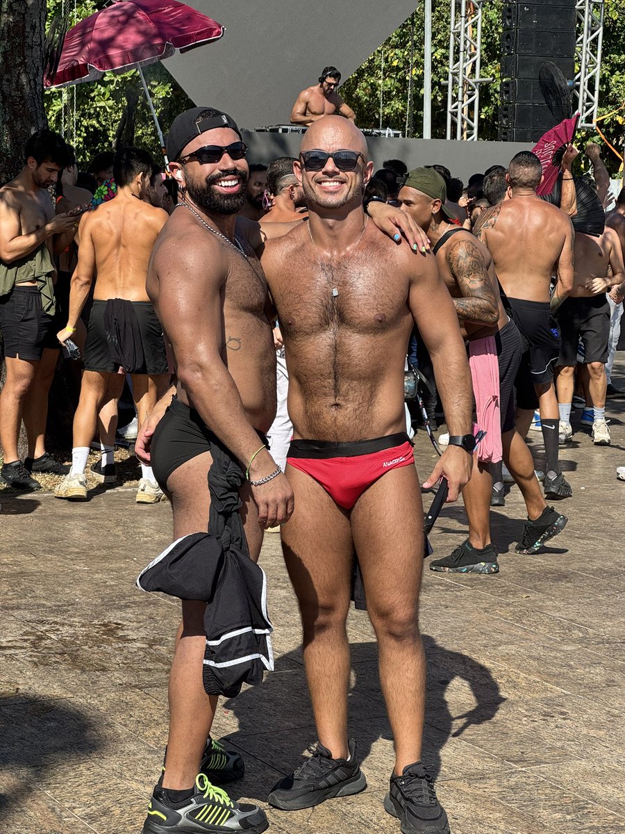 sander_cl's tweet photo. #TBT Carnaval 🔥🔥 https://t.co/F2ZtXVe8KN