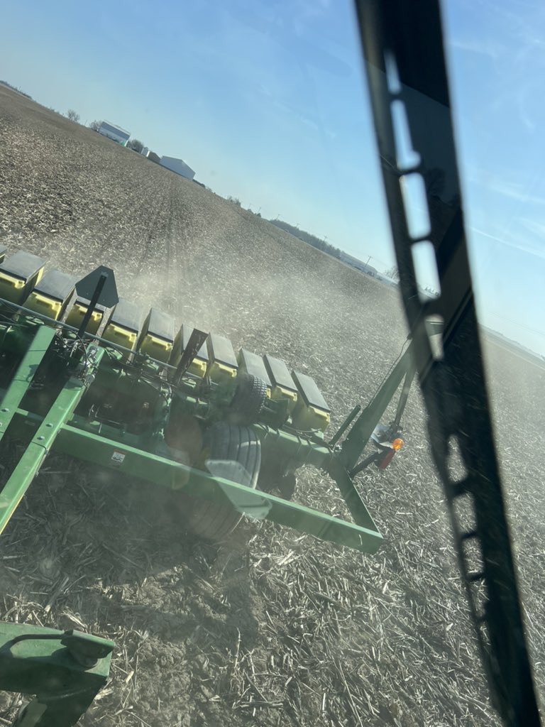 Devinjbaker's tweet image. 2025 growing season has officially begun in NE Indiana! 4 acre learning patch for the summer. We’ve always wanted to plant March beans and finally got an opportunity @bw_fusion @ChannelSeed