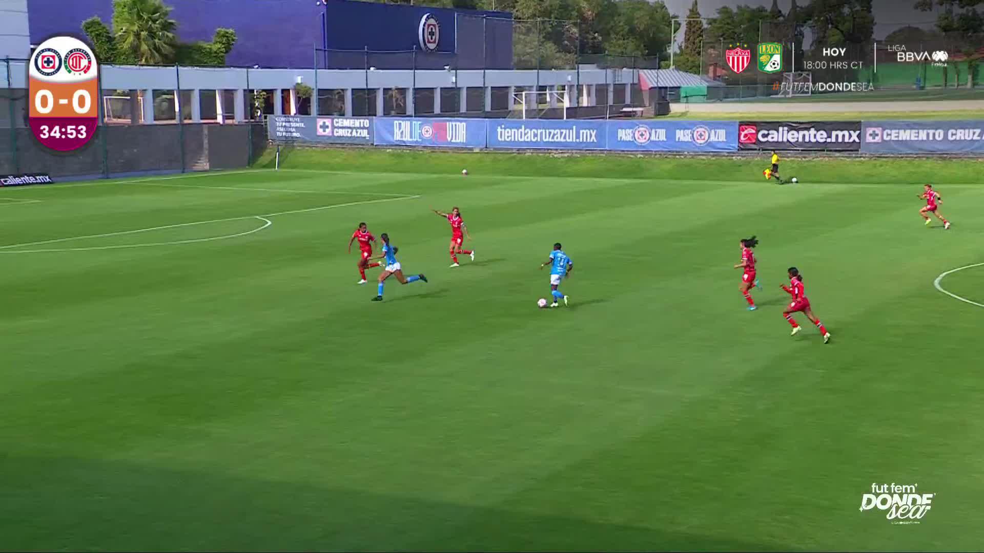 ¡Gooooooool de @AzulFemenil! 🔥Deneisha Blackwood rompe el cero en el marcador. #FutFemDondeSea I #SomosDesafiantes⚡️
