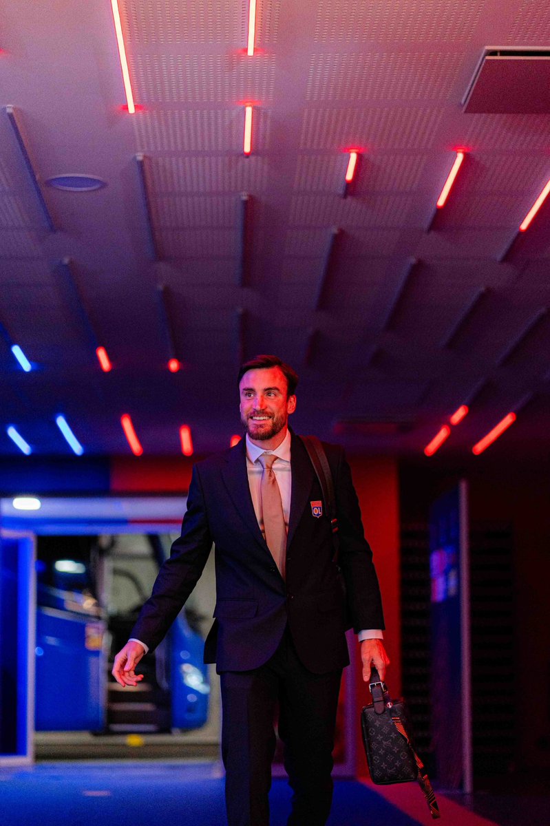 Estamos en cuartos 🇪🇺👔