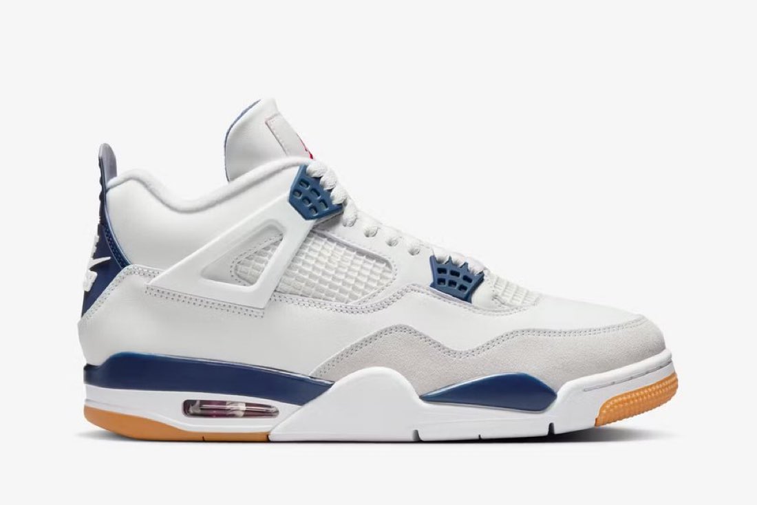 SNKR_TWITR tweet media