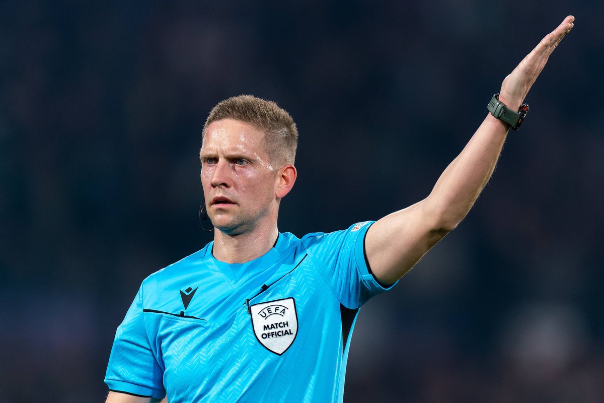 Gelmiş geçmiş en iyi hakem performansı. Verdiği tüm kararlar doğru, kusursuz bir maç çıkardı. Fenerbahçe ile ortak karar alınmalı ve derbiyi Norveçli hakem Espen Eskas yönetmeli.