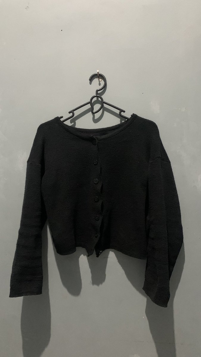 gaontheside's tweet image. cardigan mamba🏴
💸20k
#wts #prelove #zonauang