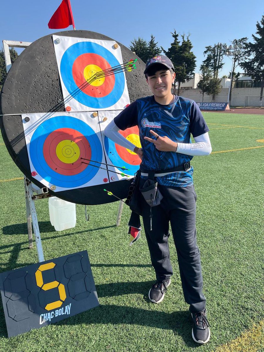 Reconocimiento 👏🏼👏🏼 para los alumnos de la XPRO 360 Academia de Tiro con Arco de #Metepec, quienes lograron su pase a los Juegos Nacionales CONADE Tlaxcala 2025.

🎯 Erick Andrés Mercado Villanueva 
🎯 Arik Menjivar Ulloa
🎯 Moisés Vázquez Sánchez

#EstamosEnLaRuta #IMCUFIDEM