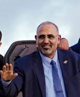 مرحيب مرحيب بك يا الطيب الاصلي
اتشرف الدار عقب سنين مسهونة
الدار دارك واهلك عدهم اهلي
يا فرحة الدار. لا عادوا له الخلان ... 
حضرموت تستعد لاستقبال الرئيس القائد عيدروس بن قاسم الزبيدي