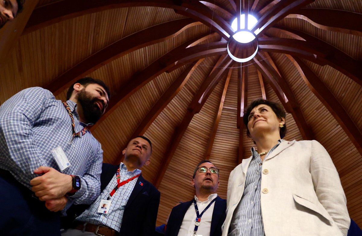 #SaludEnTerreno 📍En #Cañete, la ministra de Salud, Ximena Aguilera, junto al subsecretario de Redes Asistenciales, Osvaldo Salgado, y autoridades de salud de la zona, recorrieron diferentes servicios del Hospital Intercultural Kallvu Llanka.