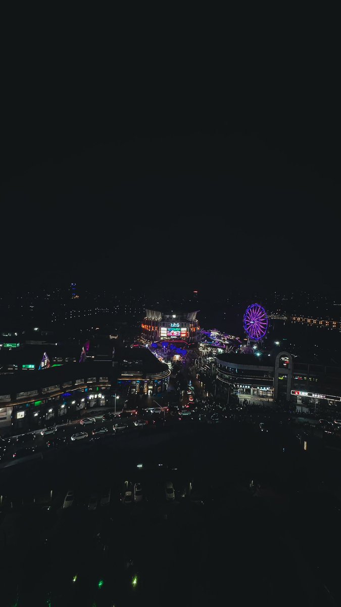 Fly without wings
Dream with open eyes 
See in darkness . . 🖤 !