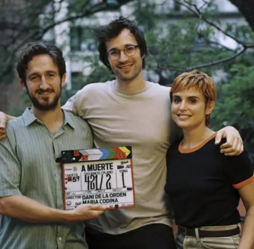 Acabo de ver "A muerte" de Dani de la Orden, ¡la mejor serie que he visto en mucho tiempo! ¡Enhorabuena a <a href="/danidelaorden/">dani de la orden</a>, y a los geniales Joan Amargós y Verónica Echegui. He reído, he llorado y he disfrutado. Pero necesito una segunda temporada ya, por favor

#AMuerte <a href="/AppleTVES/">Apple TV ES </a>