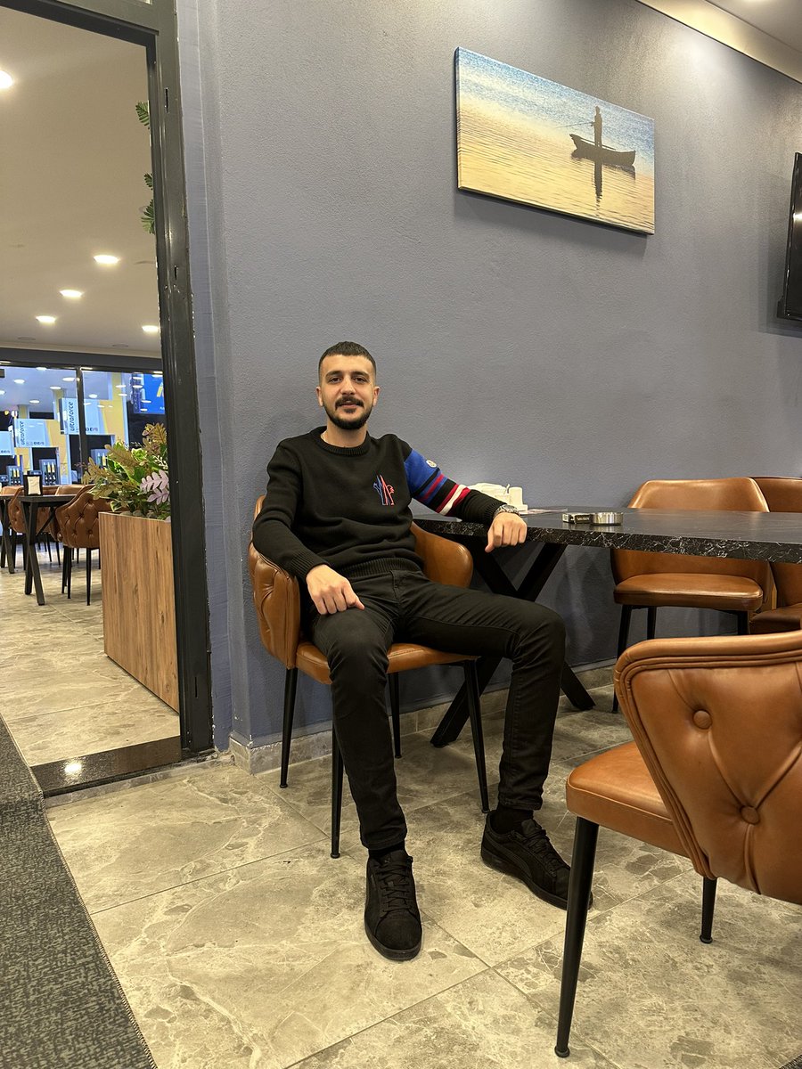 Biz kimseyi kendimizden küçük görmedik, kimsede kendini bizden büyük görmesin. #vesselam 📿🚬