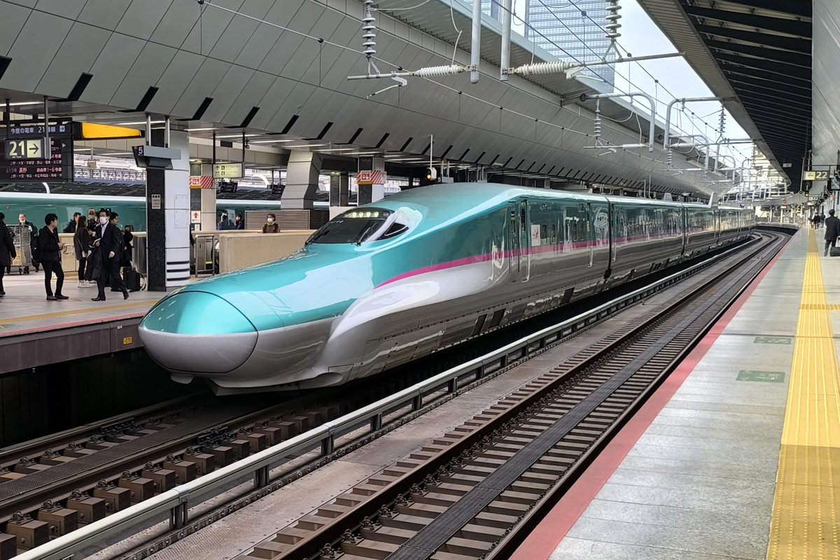 jmlesavions's tweet image. Quand je l'ai vu rentrer dans la gare de Tokyo, j'étais assis. Heureusement 😱
#shinkansen #tokyo #japanrail #train #railways #trainspotting #japon #japan
