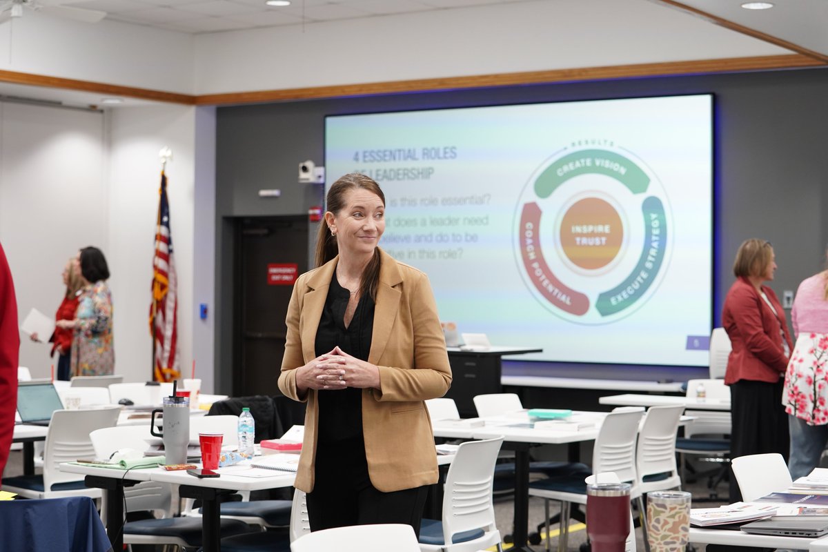 We had the opportunity to capture an inspiring session last month as Covey’s Leadership presented the 4 Essential Roles of Leadership! 📸 This training equipped leaders with the tools to think big, adapt quickly, and turn strategy into action. #R12Empowers #R12LeadershipInAction