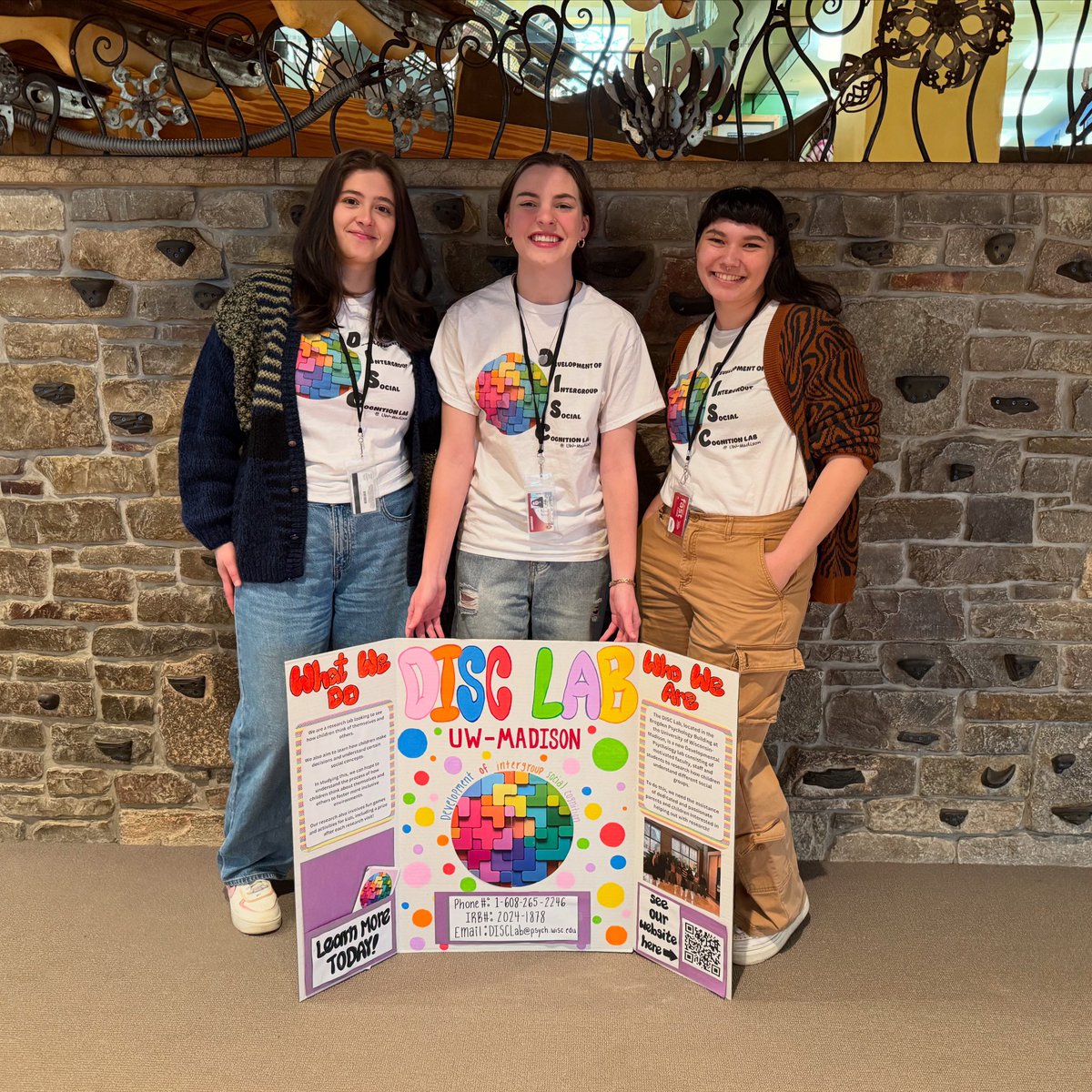 DISC_LabKids's tweet image. The DISC Lab has started recruiting!! We’re so excited to get our studies going🥳 🔎 If you’re interesting in having your family participate in fun and meaningful research please fill out our interest form!!
⬇️ Interest Form ⬇️
docs.google.com/forms/d/e/1FAI…