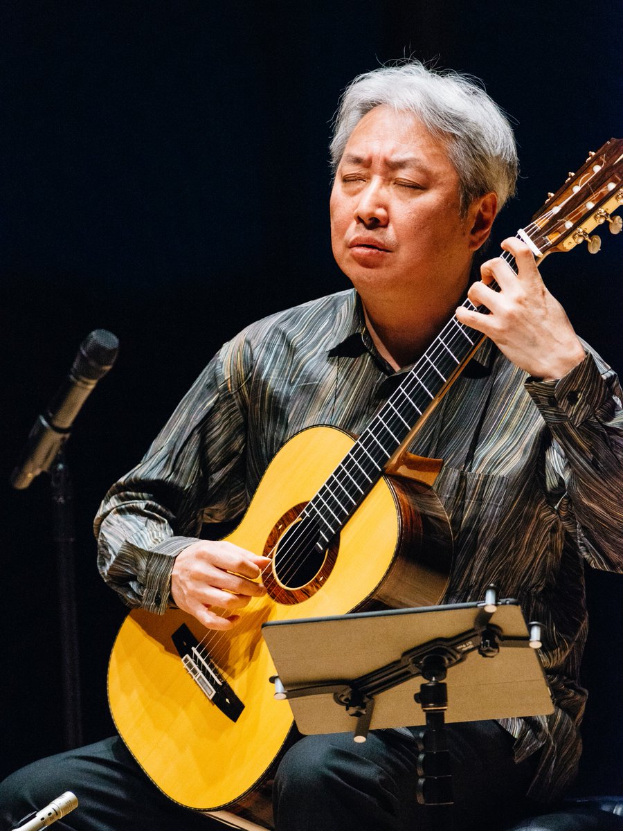 Globally renowned artists in your community! Join us on Friday, March 21 at 7:30 PM in Carlson Theater for a night of contemporary guitar with one of Japan’s premier guitarists, Shin-ichi Fukuda. 
Buy your tickets now: studentweb.bellevuecollege.edu/guitarclub/shi…