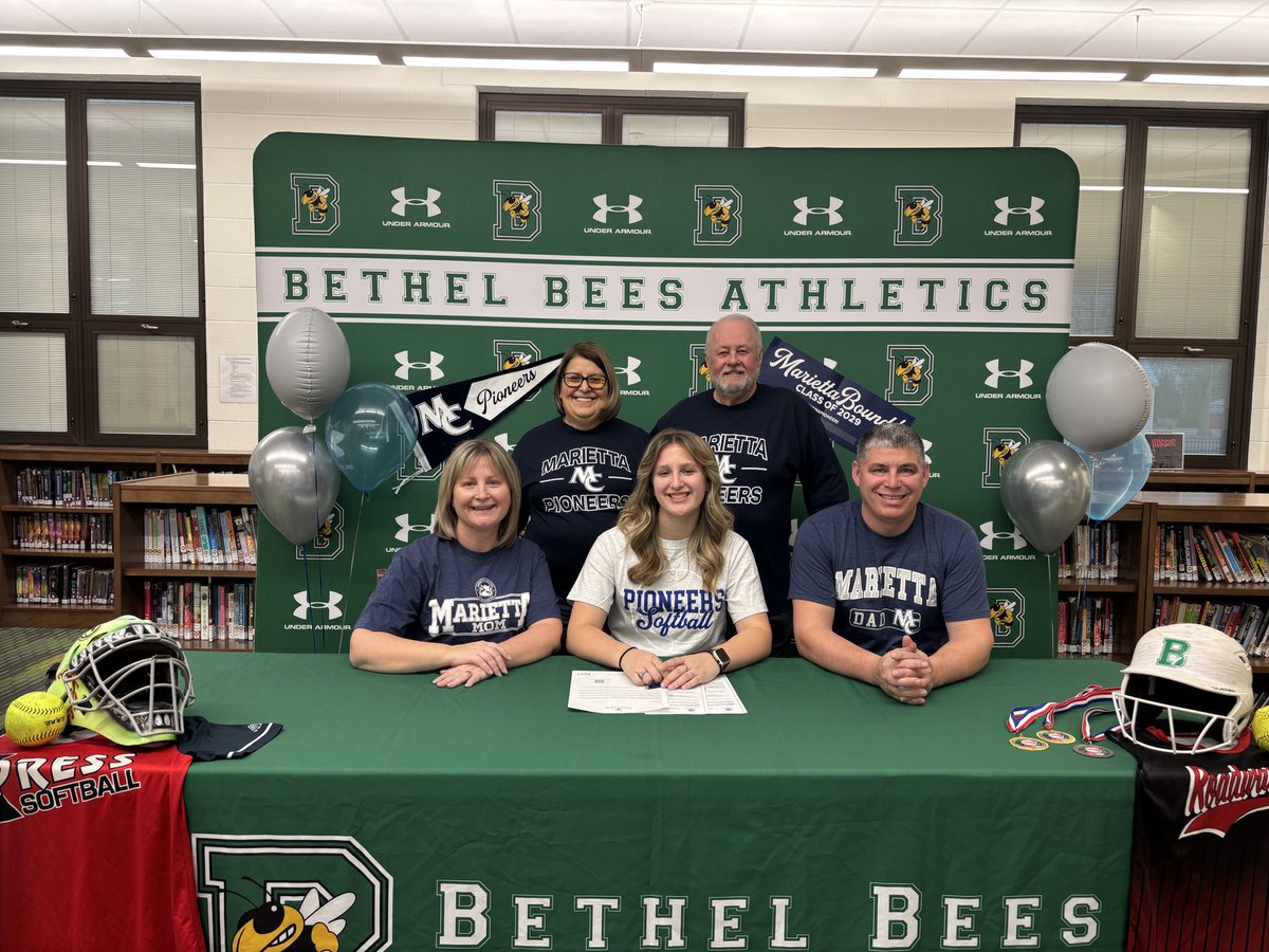 mvxpress_07's tweet image. Signing day for our #2!  Allie we have been so fortunate to have you as a part of our team the past 6 years.  You bring energy, hard work, and a true team first mentality to every practice and game. @ettasoftball is getting a great one!  Go crush it kid!