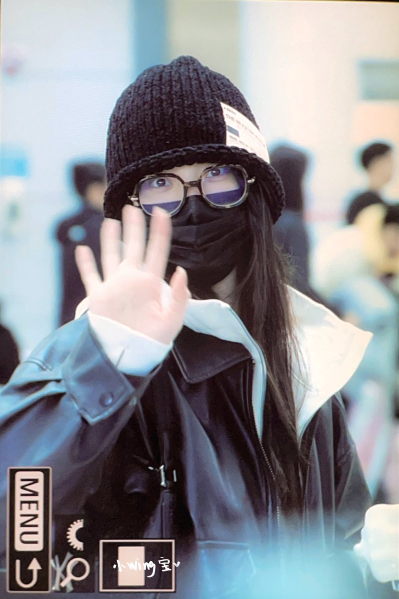 ting1ian_xw's tweet photo. 250314 ICN 출국 프리뷰

놓칠 뻔했어…..😮‍💨 
아무튼 해피 화이트데이🤍

#Kep1er #케플러 #XIAOTING #션샤오팅 #샤오팅 #심소정 #沈小婷 https://t.co/7lzK0vHKIh