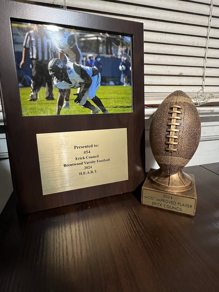 Erick Council (@erick_council) on Twitter photo #AGTG Thank you to my coaches and my teammates <a href="/BwoodFB/">Brentwood Football</a> for these past 4 years which have been some of the best memories and moments of my life. I would also like to thank my family for their unwavering support throughout my entire football career. To everyone thank you for #AGTG Thank you to my coaches and my teammates <a href="/BwoodFB/">Brentwood Football</a> for these past 4 years which have been some of the best memories and moments of my life. I would also like to thank my family for their unwavering support throughout my entire football career. To everyone thank you for