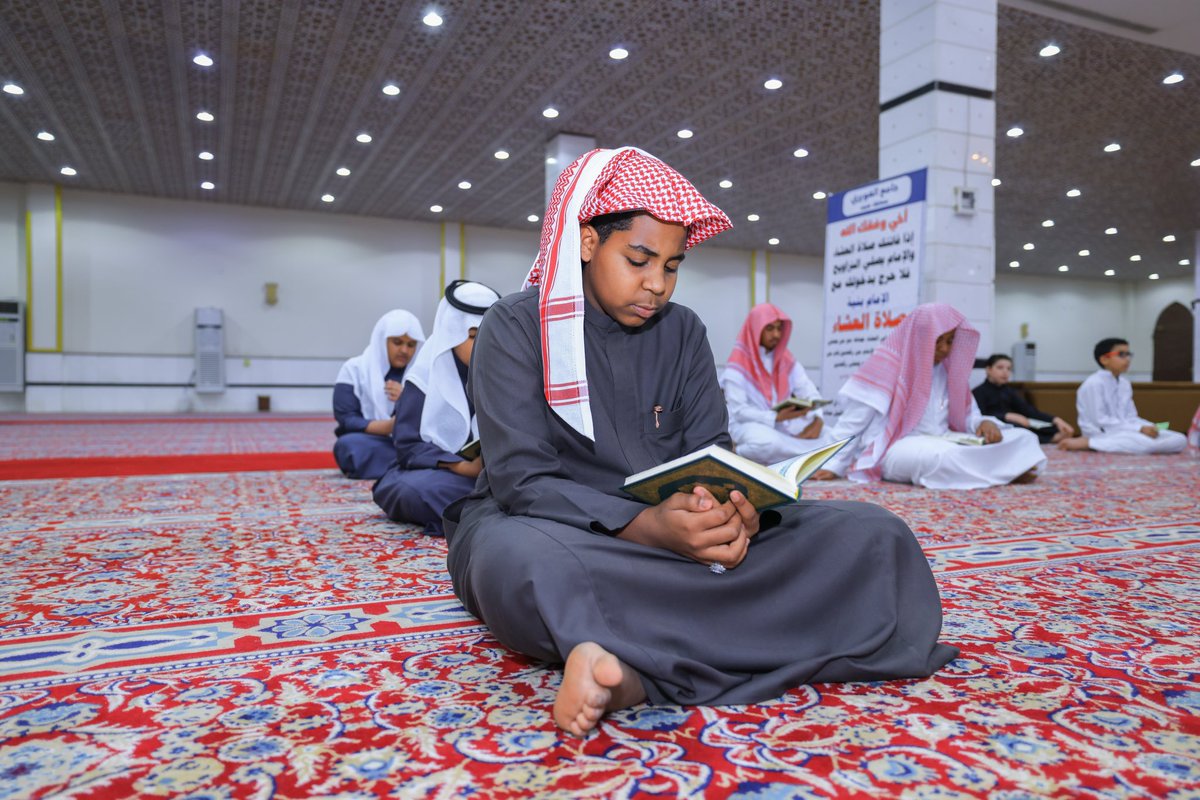 في أجواءٍ إيمانية ومليئة بالروحانية، انطلقت الليلة التصفيات النهائية للنسخة الثالثة من المسابقة السنوية الرمضانية على جائزة #عمر_العضياني_رحمه_الله، حيث تنافس المتسابقون في آخر مراحل التحدي في ميدان القرآن الكريم.

وفي يوم الأحد الموافق ١٤٤٦/٠٩/١٦هـ، سيتم الإعلان عن أسماء