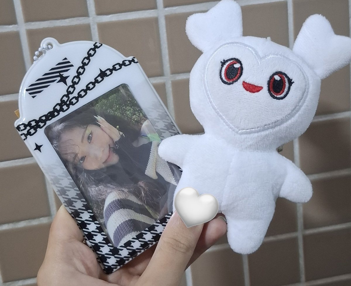 saidaclip's tweet image. Te amo 'A Menina dos Meus Olhos' você é um grande filme que irei guardar para sempre no meu coração! Te amo Dahyun. 🤍✨️
YATAOME no Brasil
#DahyunNasTelonas
#OncesnoCinema
#AMeninadosMeusOlhos