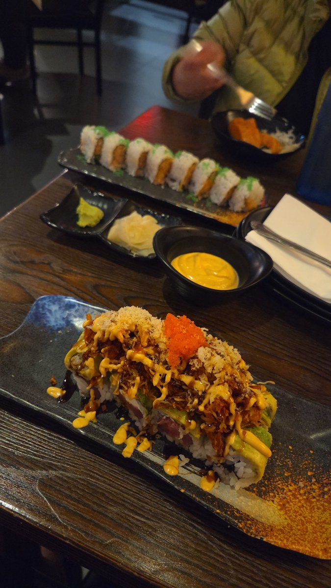 Thanks so much everyone for the birthday wishes!  The only thing to complete it is to hit legend before the season ends, so come hang and see if we reach it! twitch.tv/willkujo5