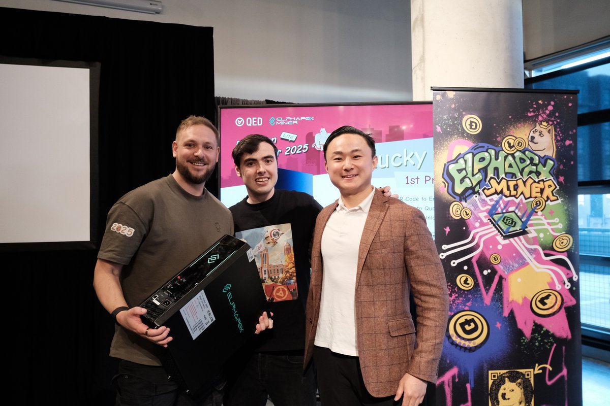 ElphaPex tweet media