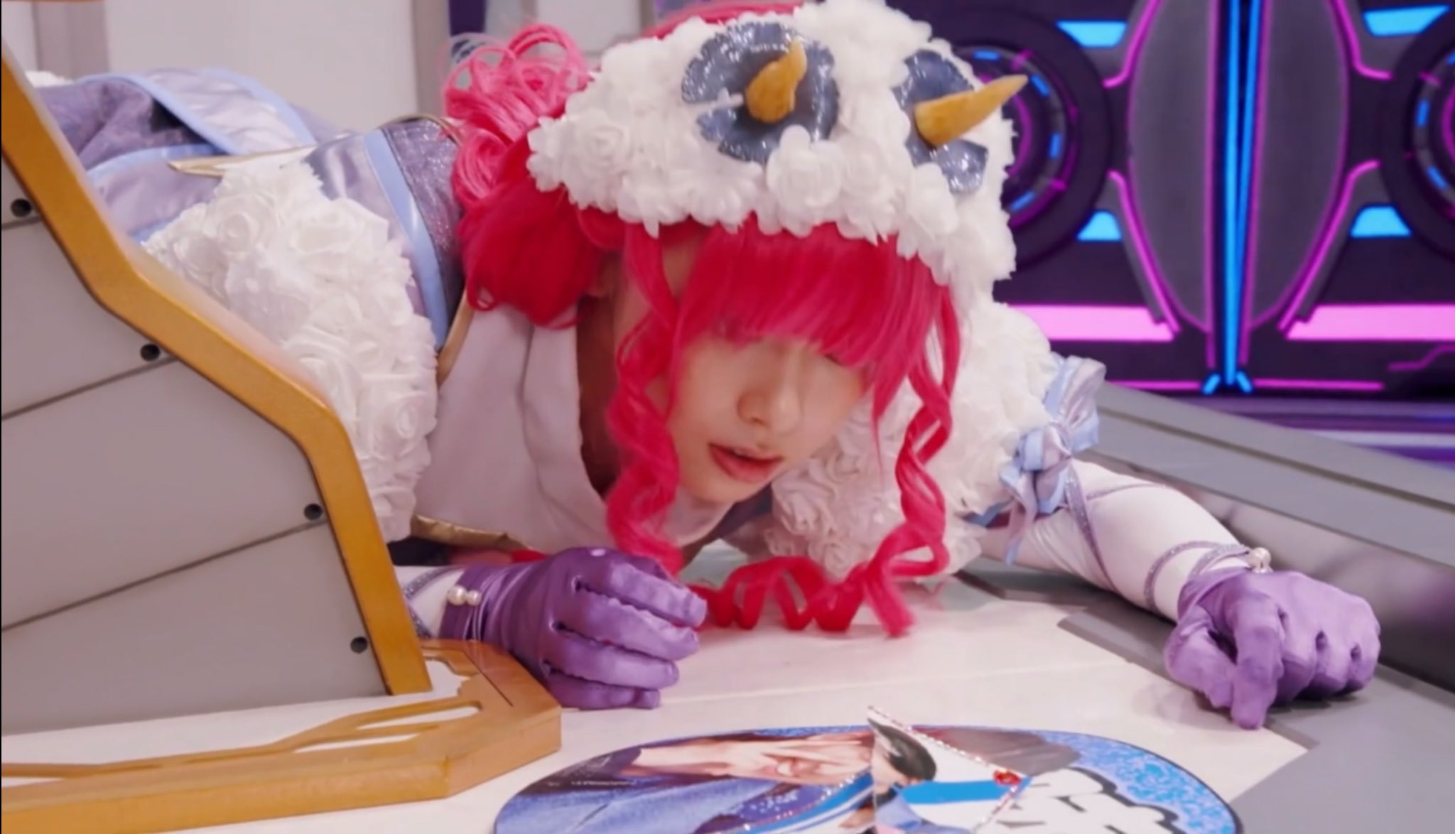 Amy様へ♥4月末まで ブーケプルズ ブルースターとかすみ草のクラッチブーケ ブートニア