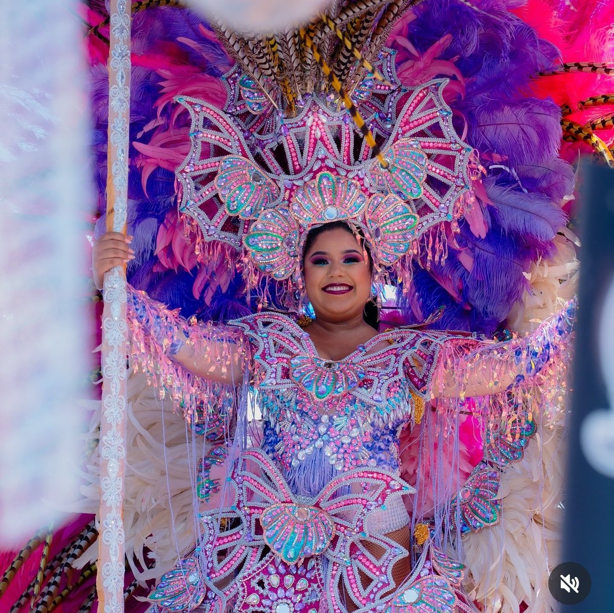 ¿Te da rabia? Nuestra reina demuestra su poderío en el primer culeco del 2025. Sábado de Carnaval en <a href="/DistritoCapira/">Distrito Capira</a>